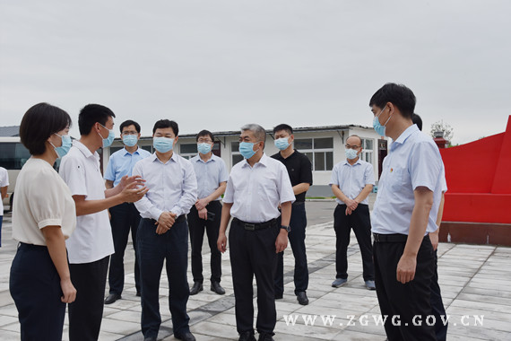 平顶山市委副书记赵宏宇来我市调研乡村振兴和疫情防控工作 (2).jpg